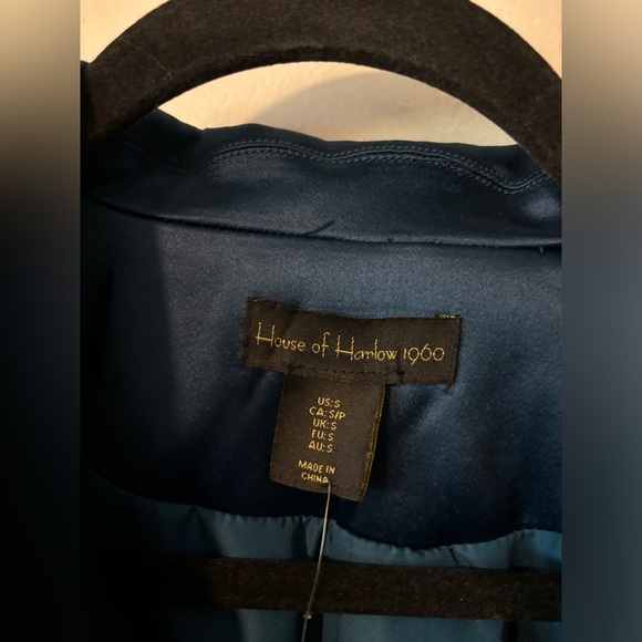 NWT House of Harlow 1960 blue satin cropped blazer - Picture 2 of 5